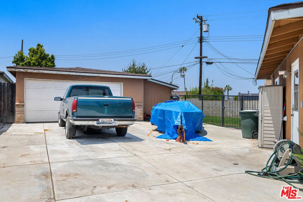 1103 Novarro Street
