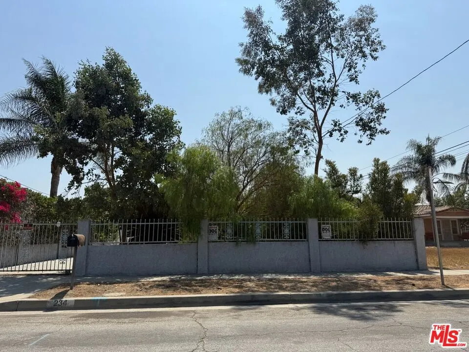 234 S Covina Boulevard