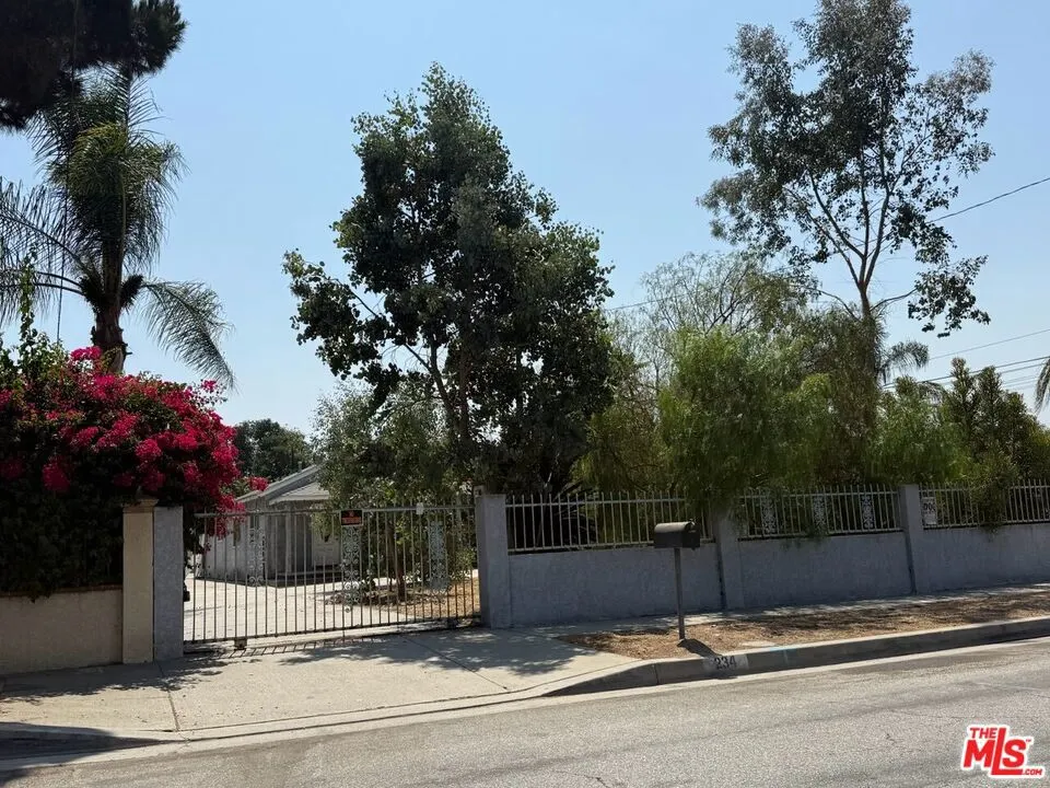 234 S Covina Boulevard