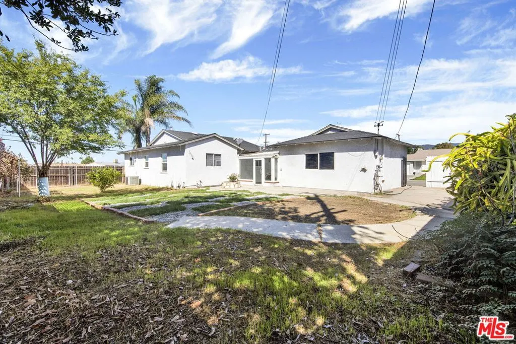 5042 N Glendora Avenue