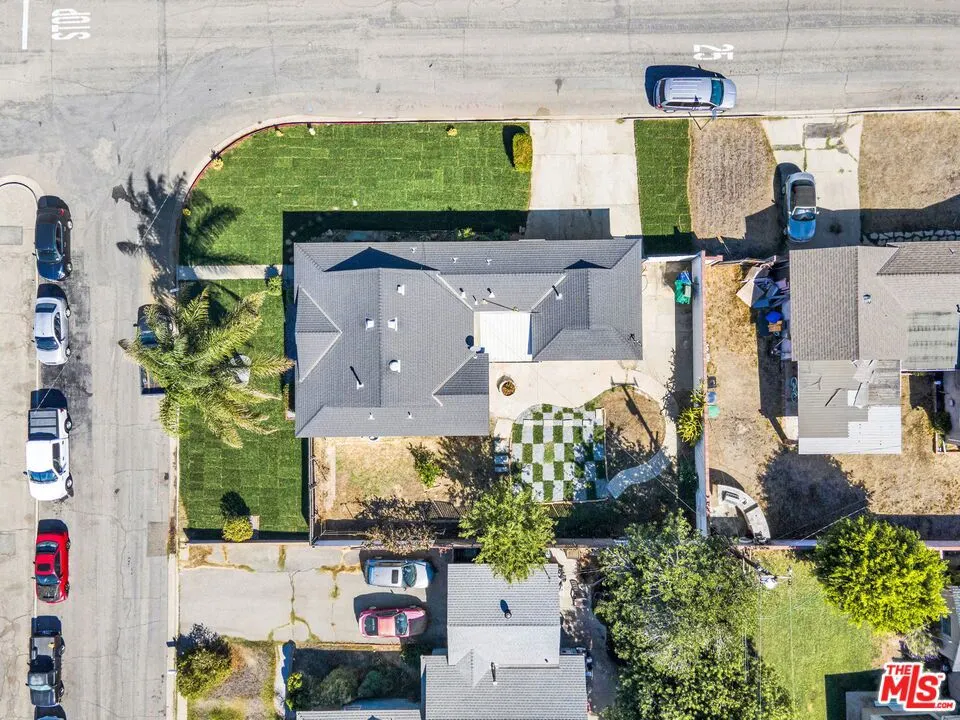 5042 N Glendora Avenue