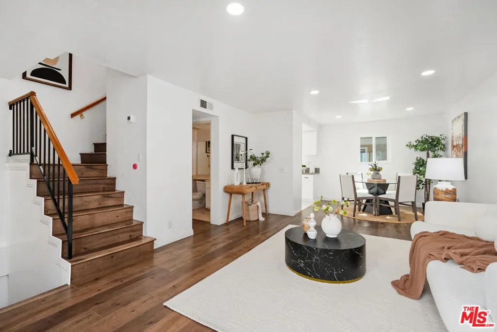 1832 Huntington Drive, #13