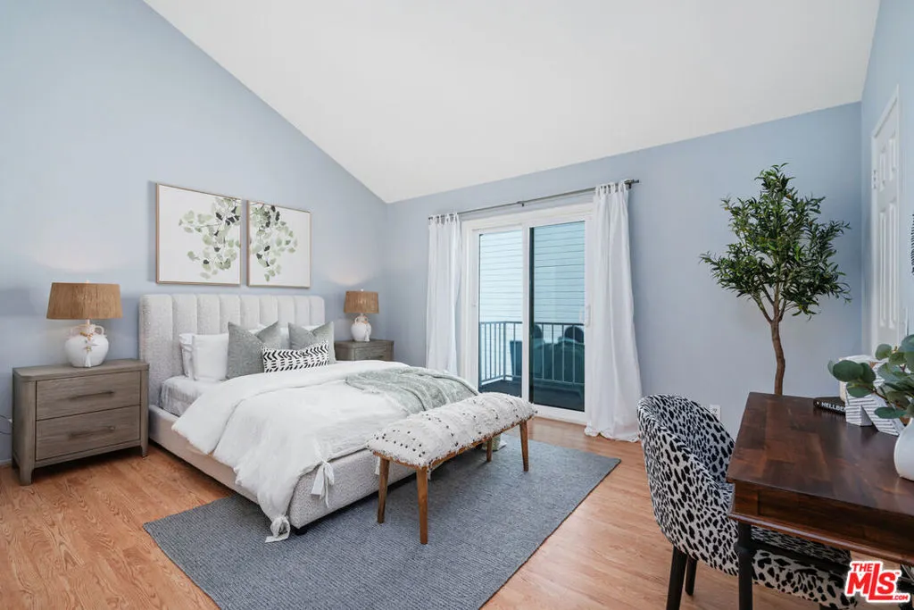1832 Huntington Drive, #13