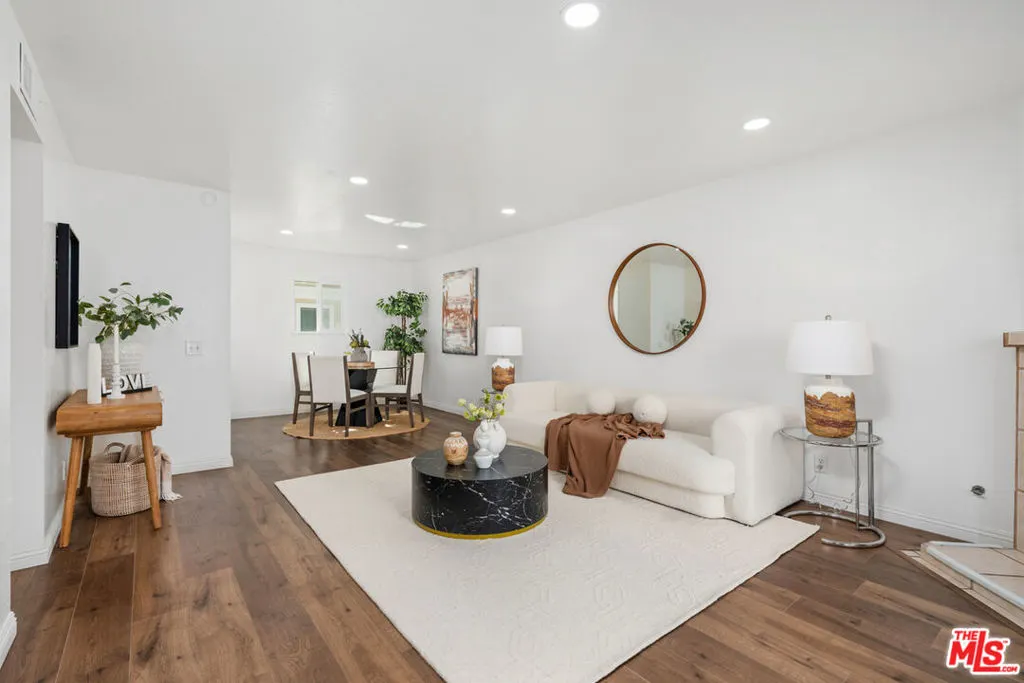 1832 Huntington Drive, #13