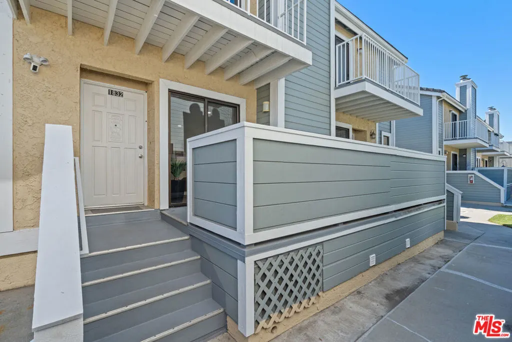 1832 Huntington Drive, #13