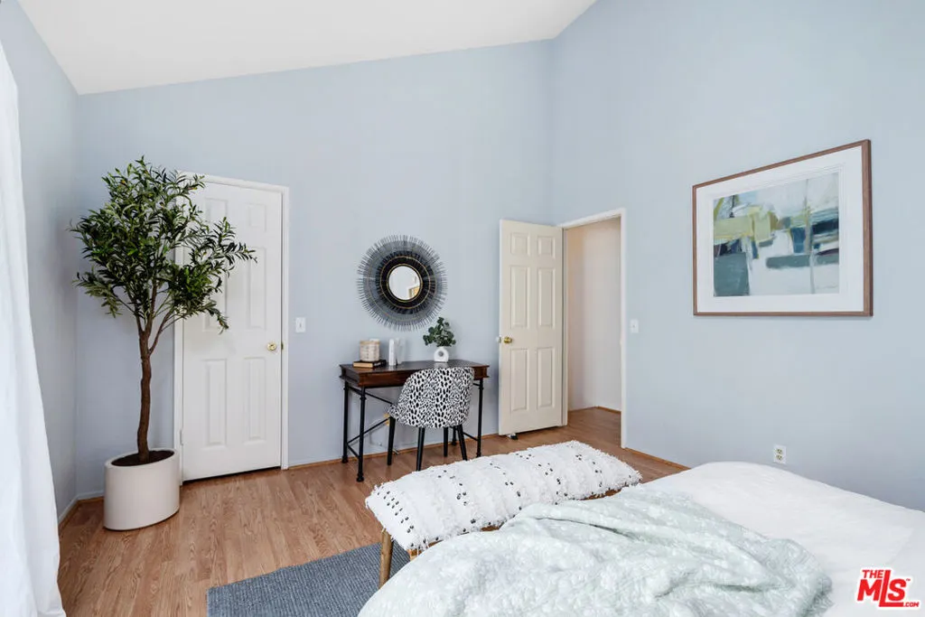 1832 Huntington Drive, #13