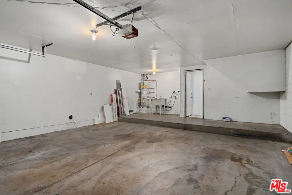 1832 Huntington Drive, #13