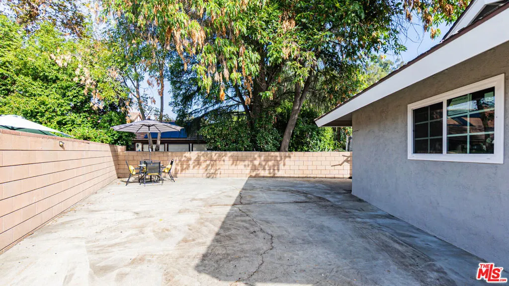 425 Fern Dell Place