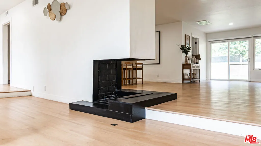 425 Fern Dell Place