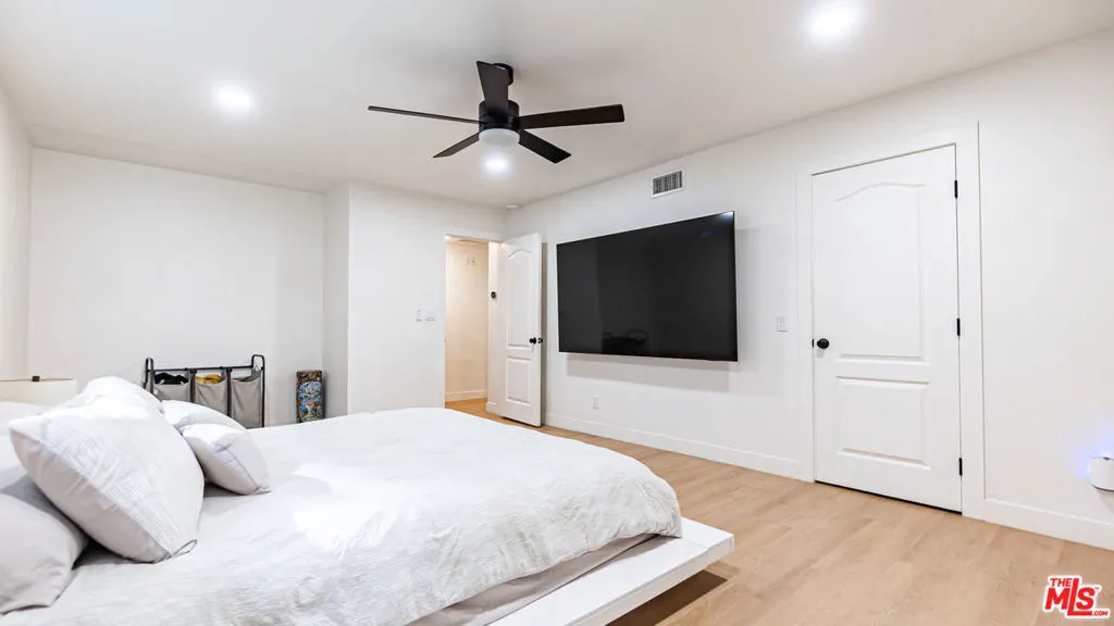 425 Fern Dell Place