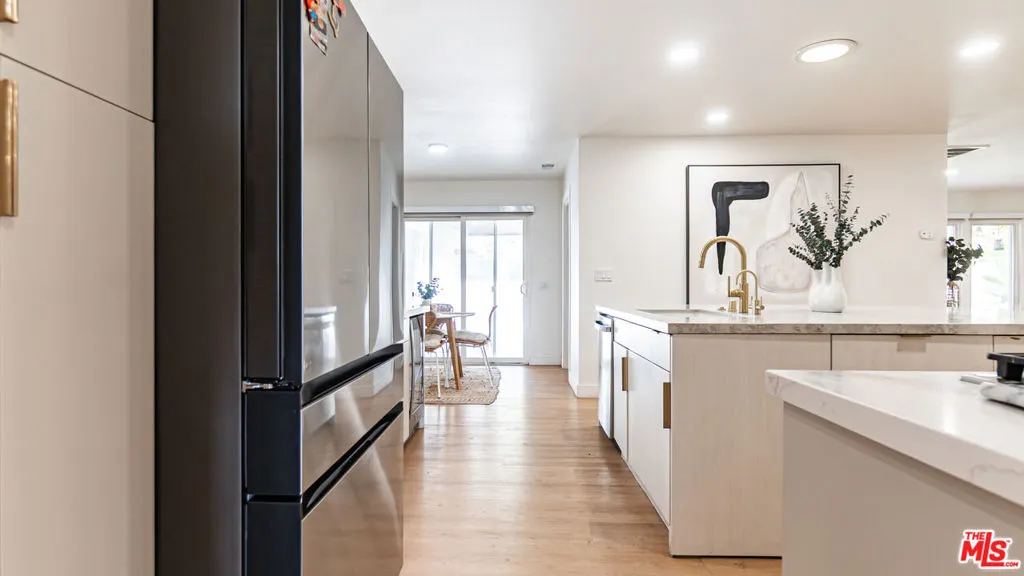 425 Fern Dell Place