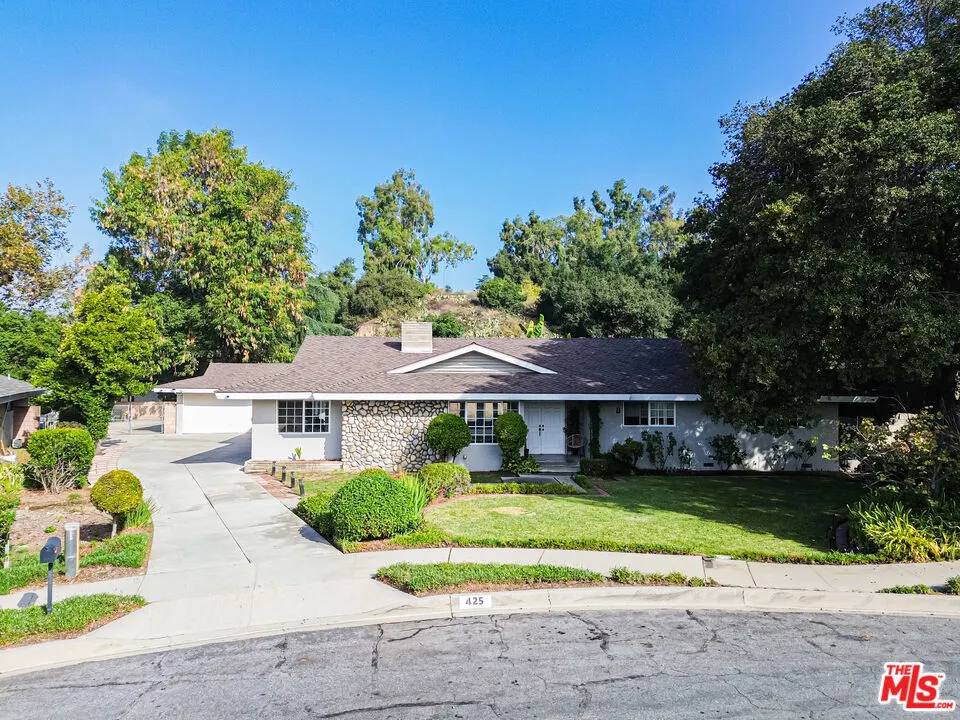 425 Fern Dell Place