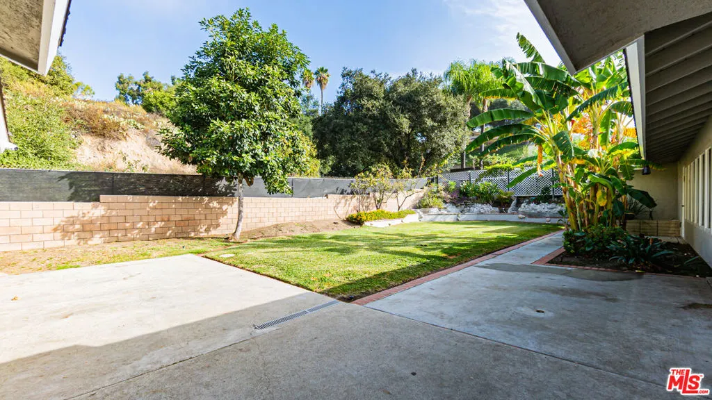 425 Fern Dell Place