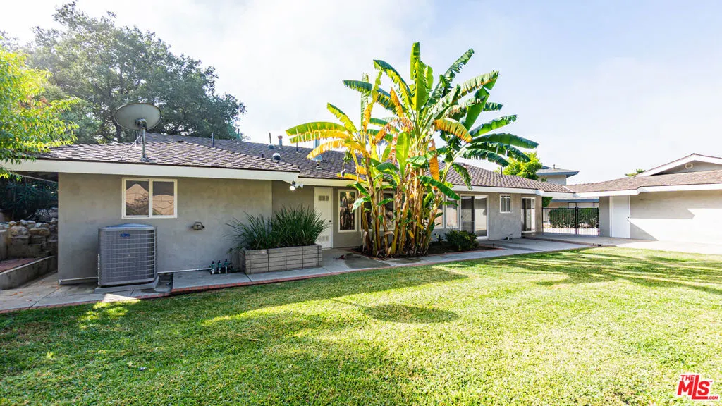 425 Fern Dell Place