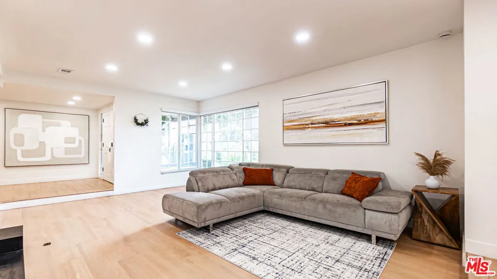 425 Fern Dell Place