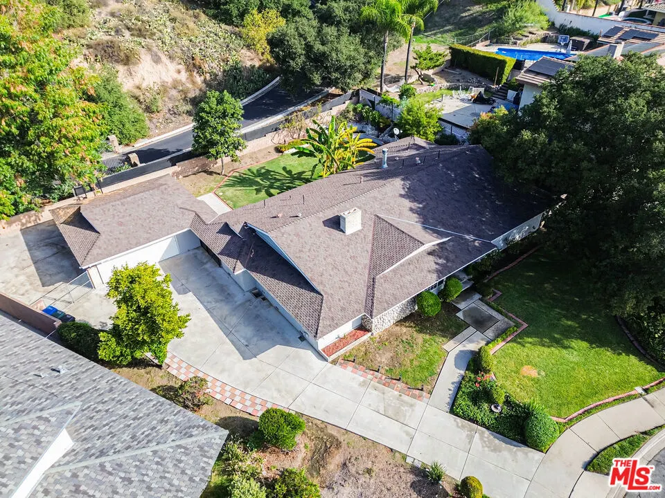425 Fern Dell Place