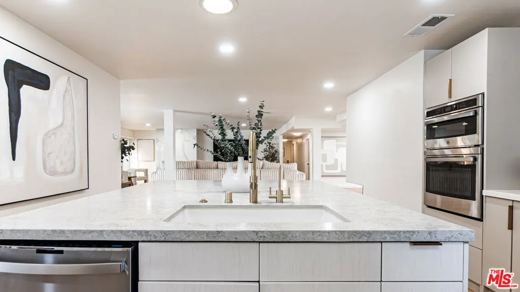 425 Fern Dell Place
