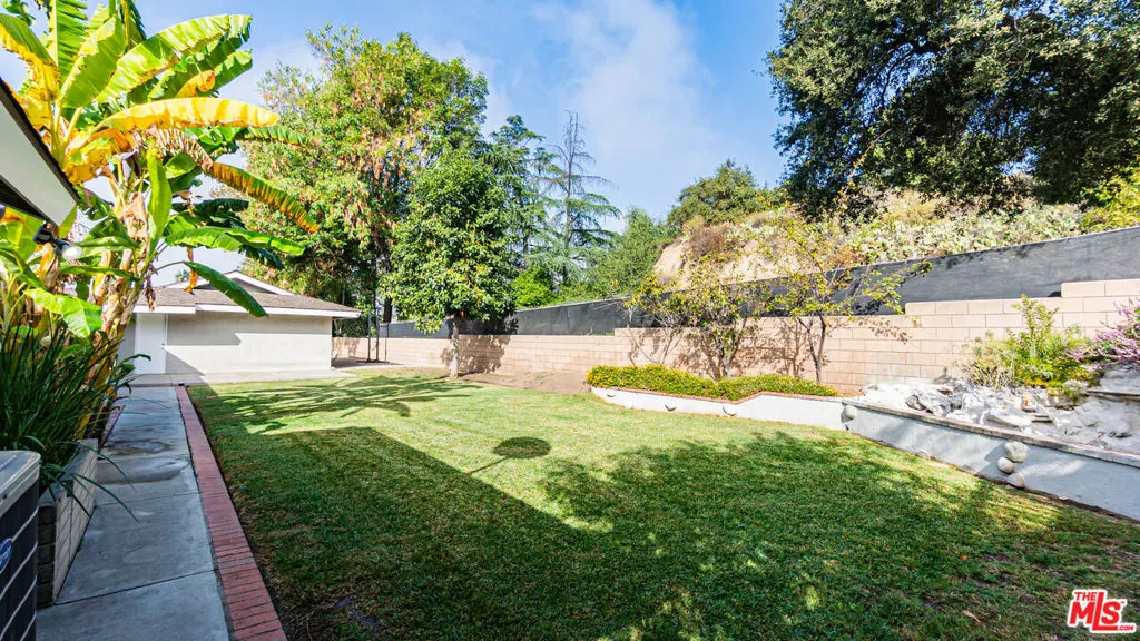 425 Fern Dell Place