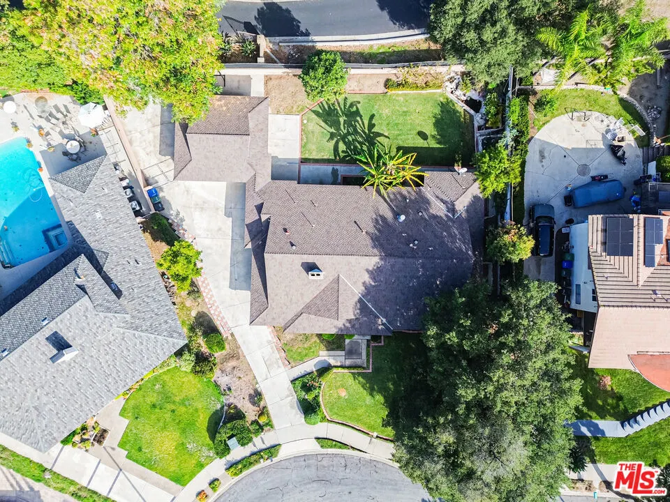425 Fern Dell Place