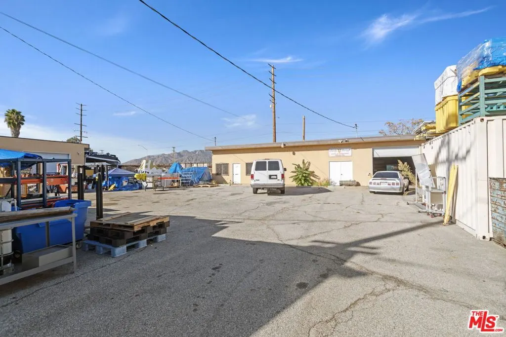 1201 N Azusa Canyon Road