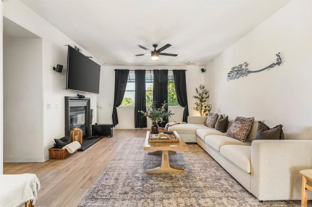 545 N Chardonnay Drive