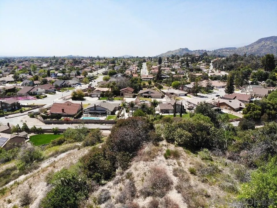 16 Esperanza Drive