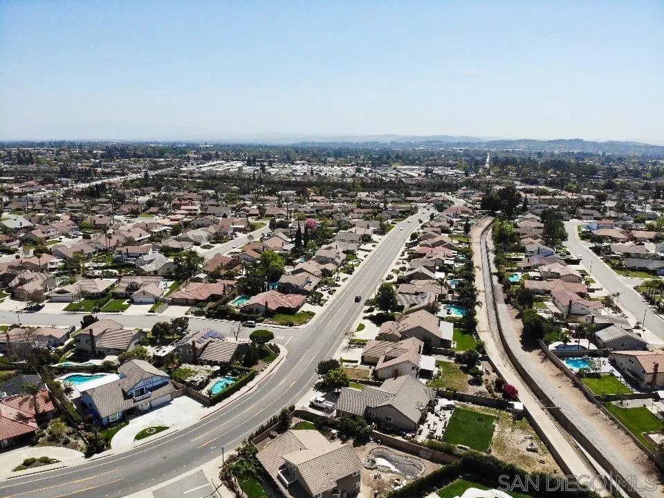 16 Esperanza Drive
