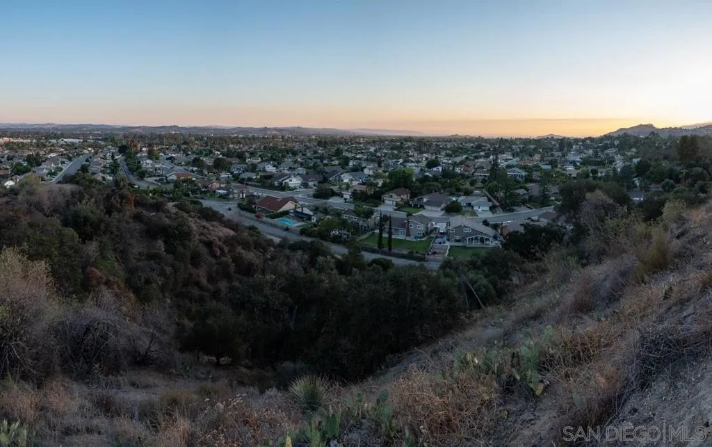 16 Esperanza Drive