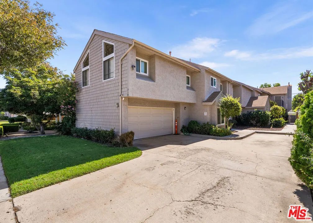 318 E Wilshire Avenue