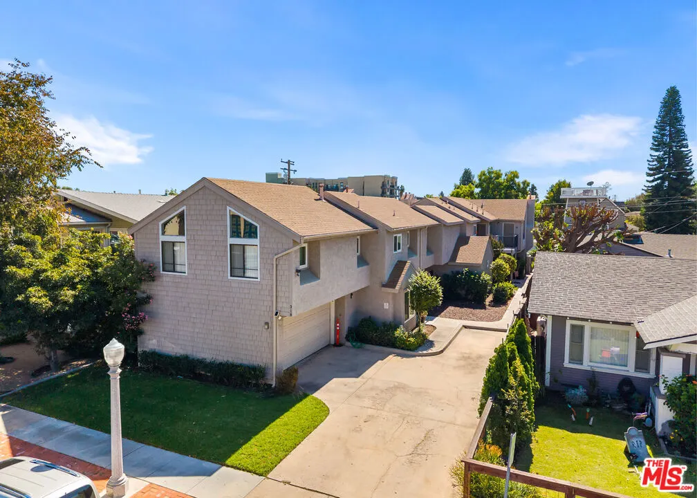 318 E Wilshire Avenue