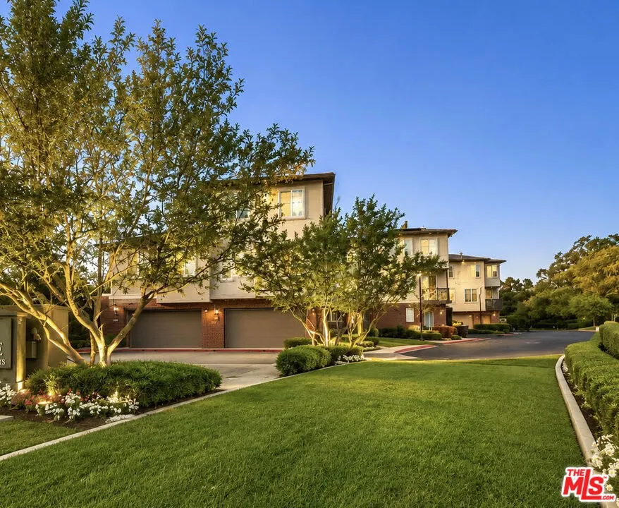 1019 Hudson Lane