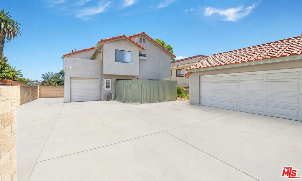 219 W Puente Street