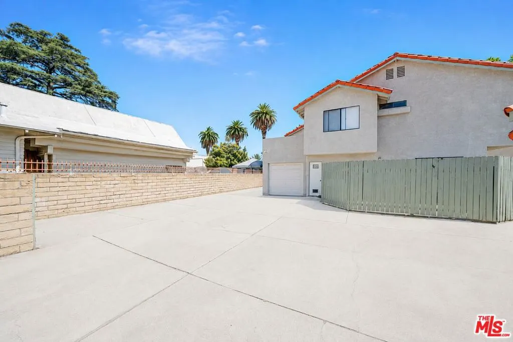 219 W Puente Street
