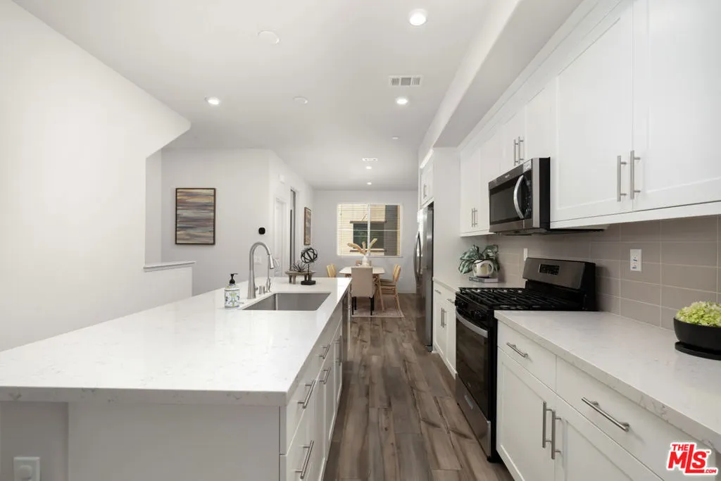 126 Dove Lndg