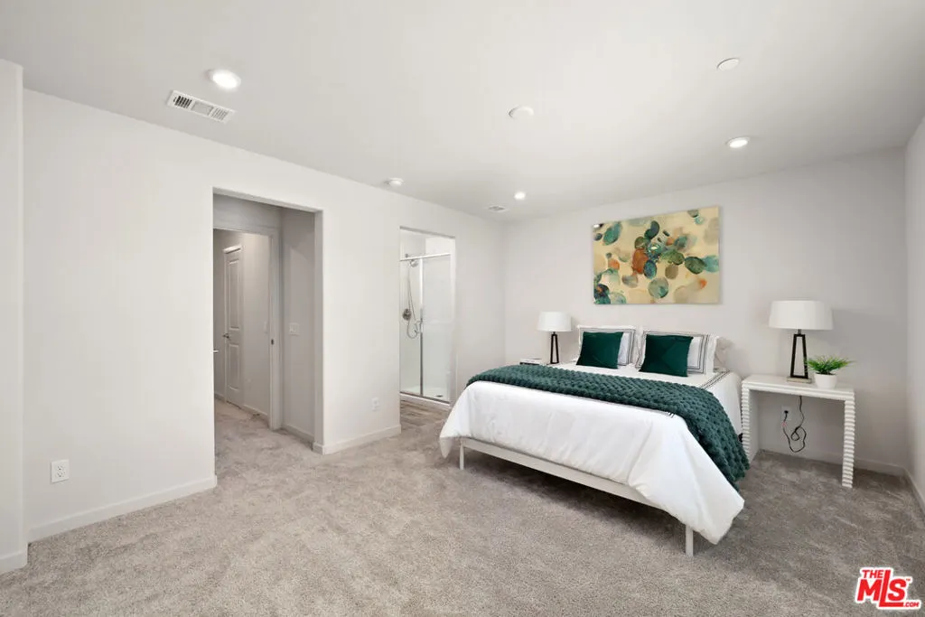 126 Dove Lndg