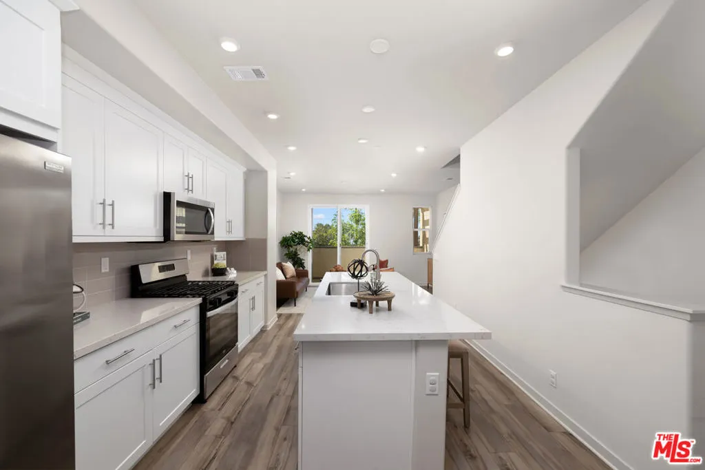 126 Dove Lndg