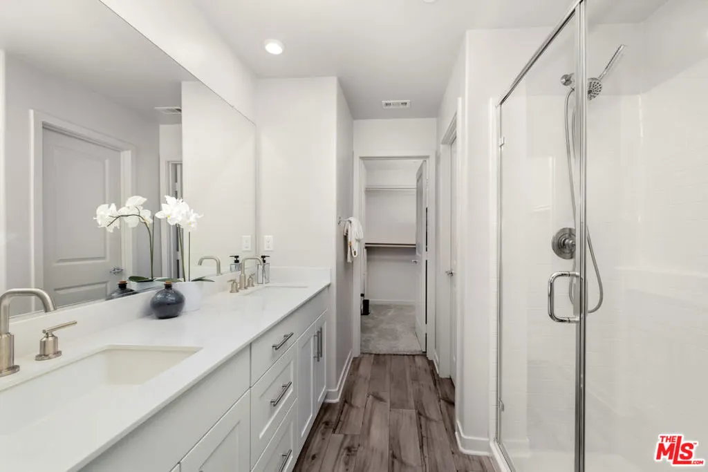 126 Dove Lndg