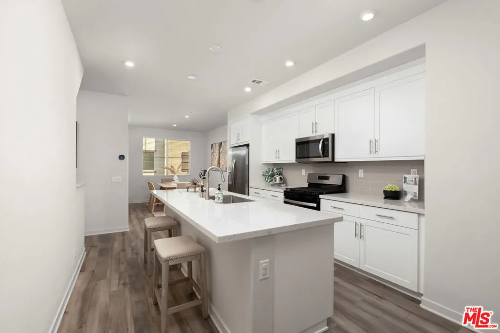 126 Dove Lndg