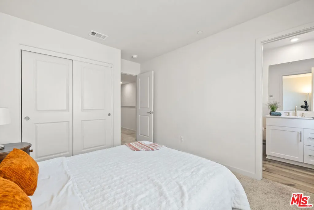 126 Dove Lndg