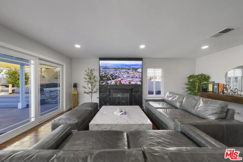 1515 Sunbluff Drive