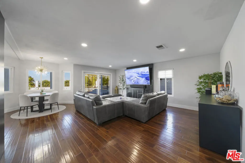 1515 Sunbluff Drive