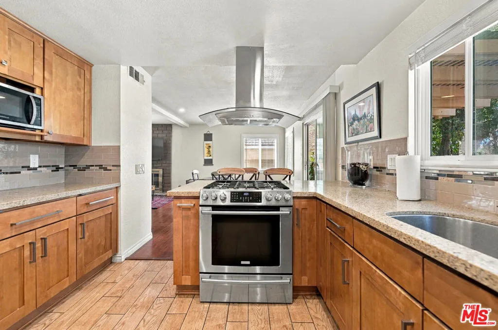 21 Country Wood Drive