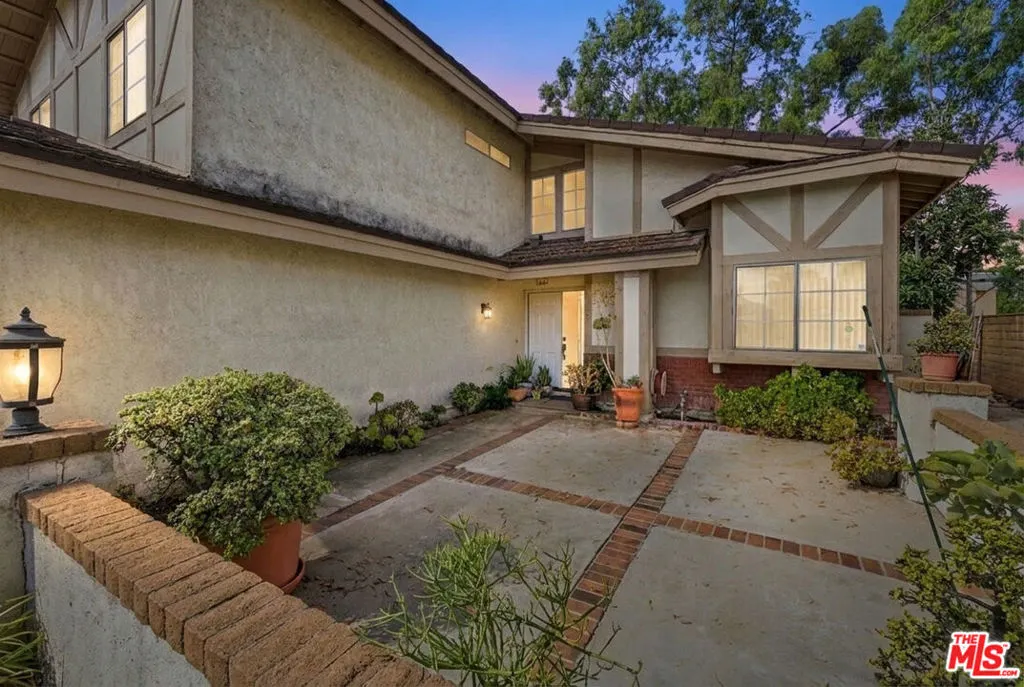 21 Country Wood Drive