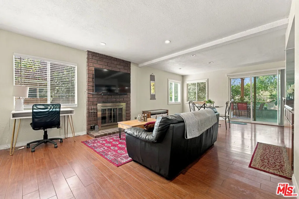 21 Country Wood Drive