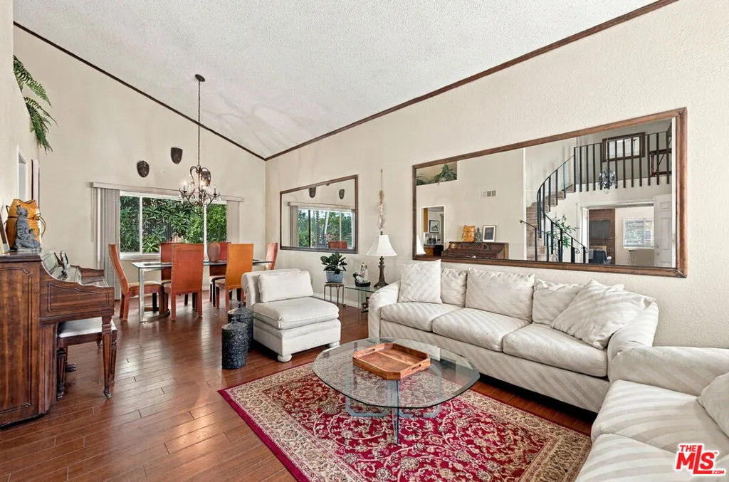 21 Country Wood Drive