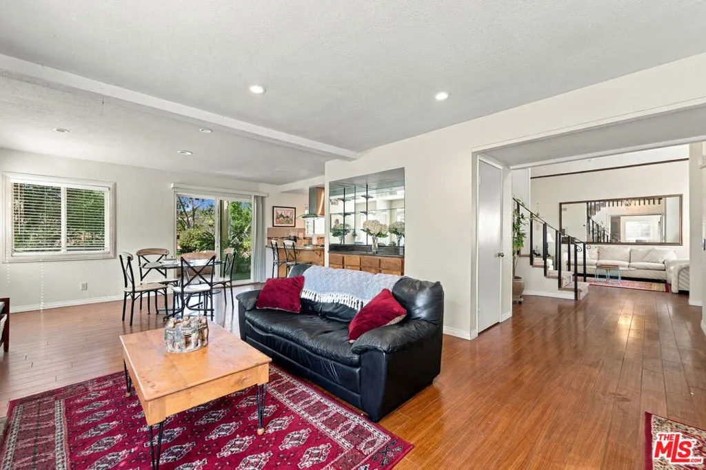 21 Country Wood Drive