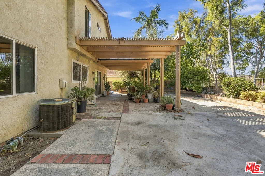 21 Country Wood Drive