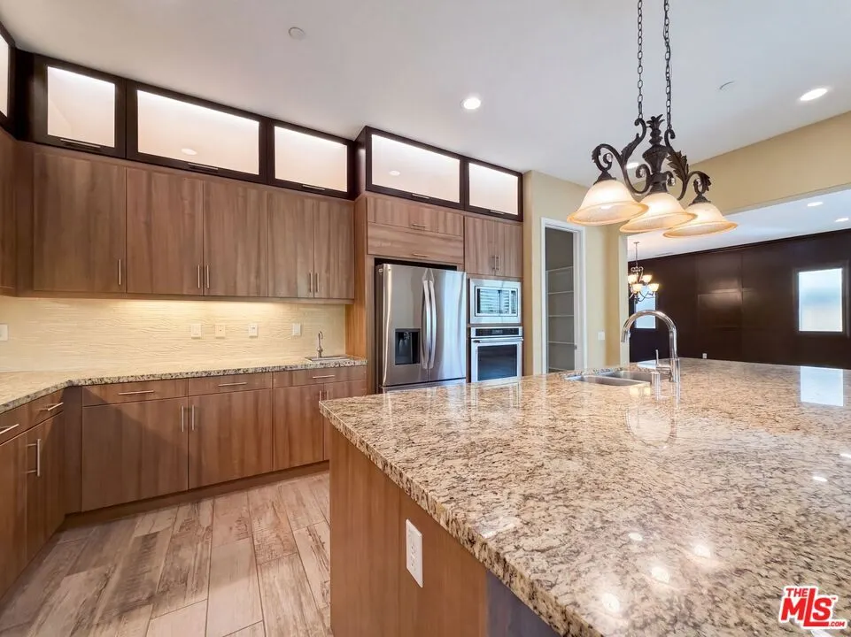 627 E Orange Blossom Way