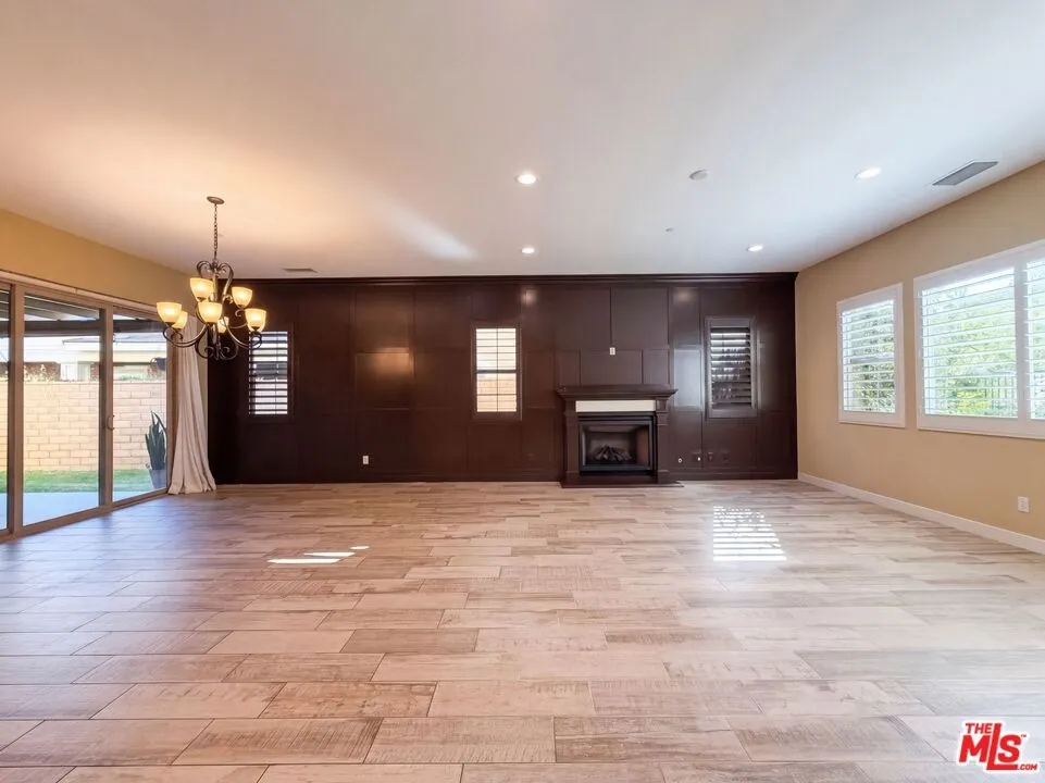 627 E Orange Blossom Way