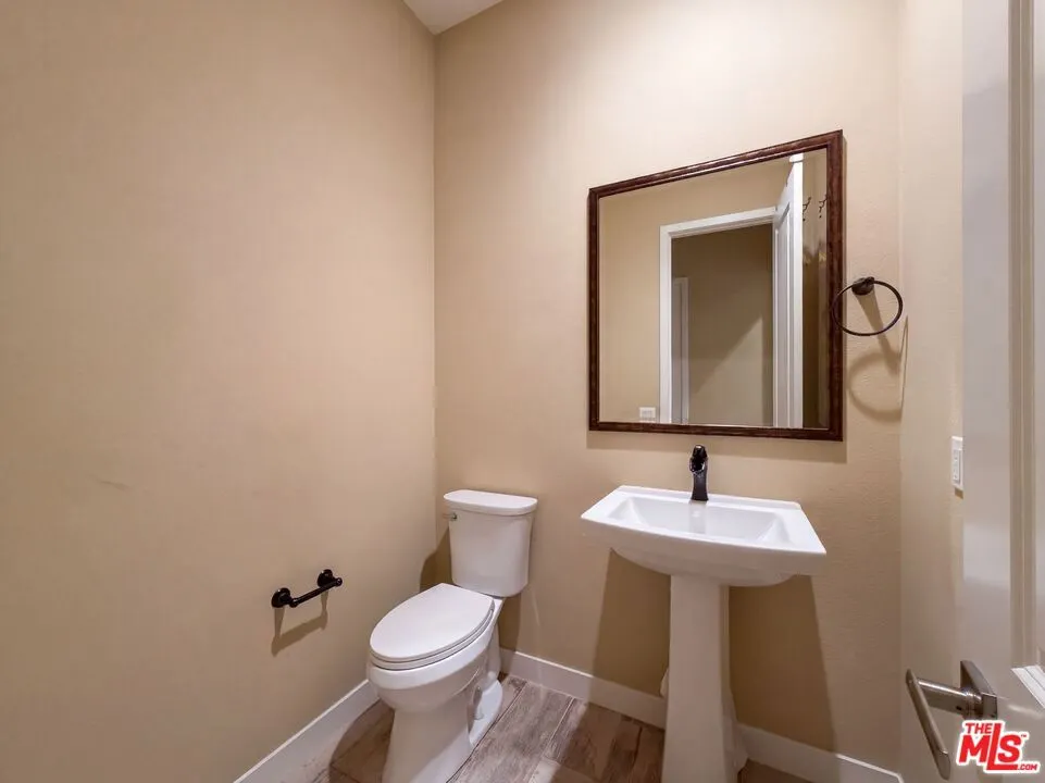 627 E Orange Blossom Way